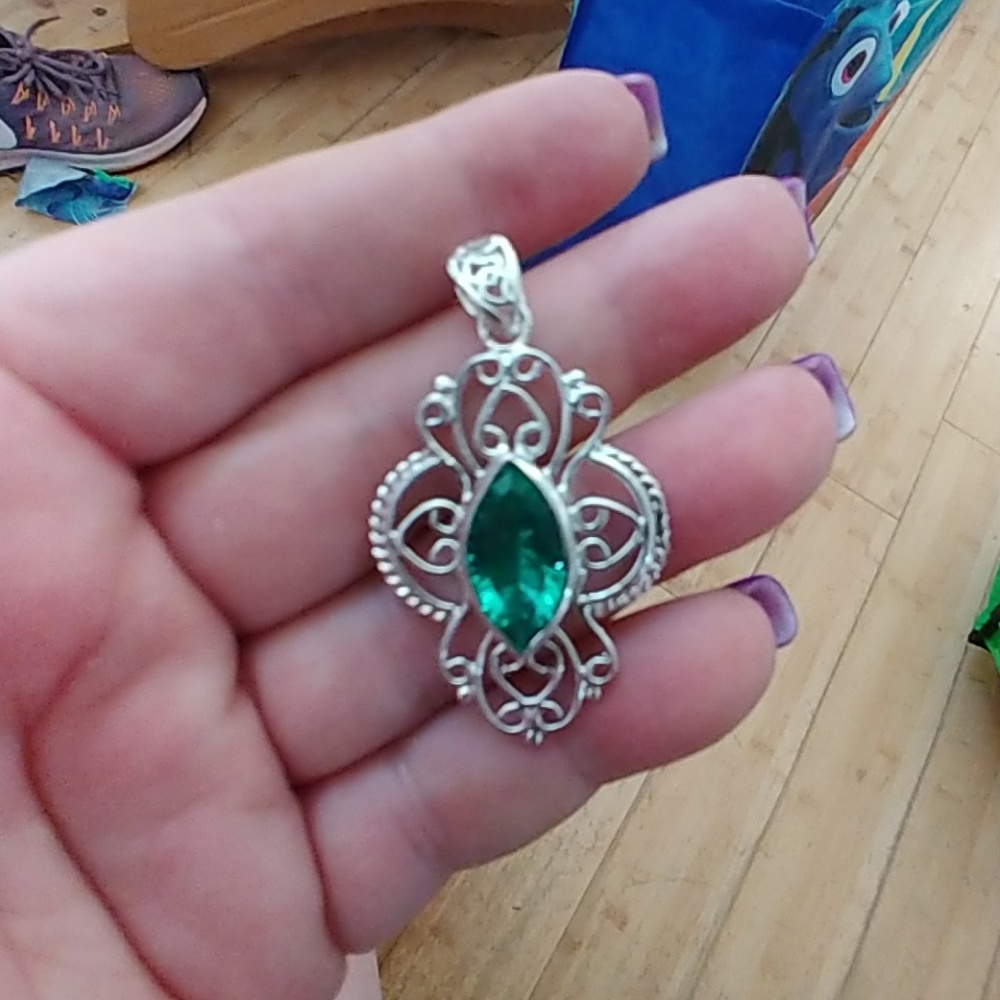 Green sapphire silver pendant
